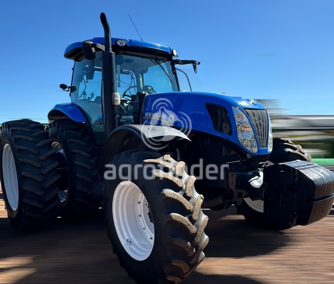 Trator New Holland T7 245 ano 2017
