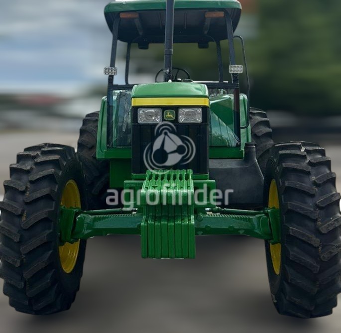 Trator John Deere 6405 ano 2003