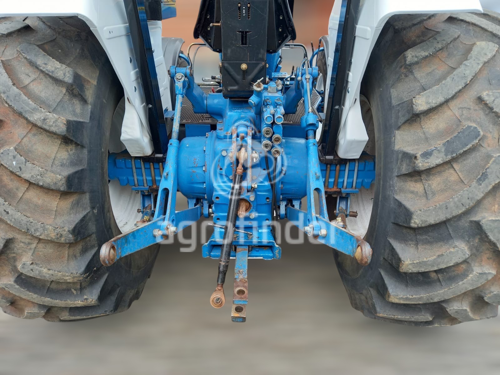 Trator New Holland 7630 ano 2000