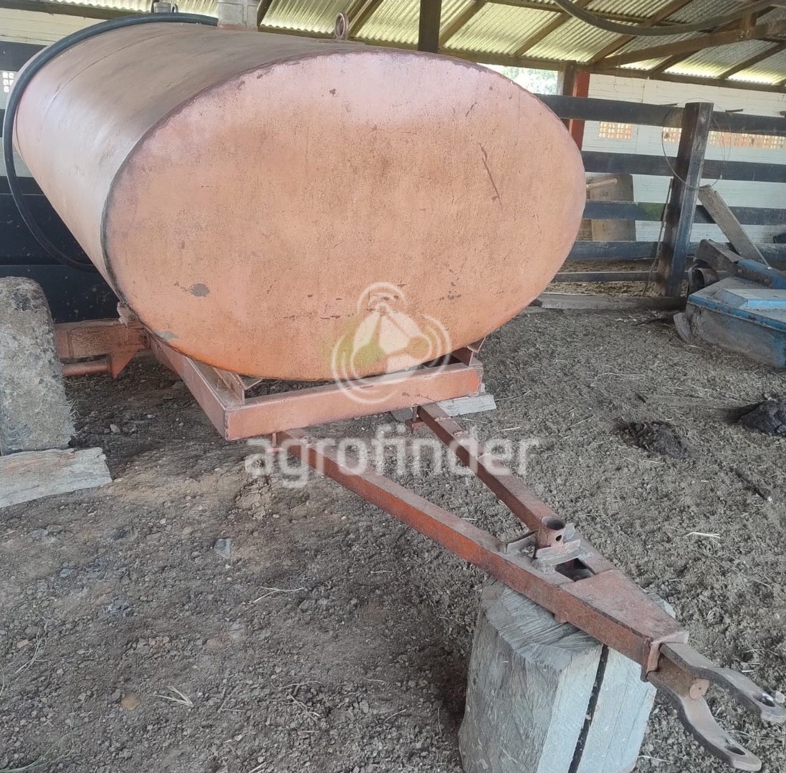 Tanque de Diesel  Masal 2000 litros Ano 1999