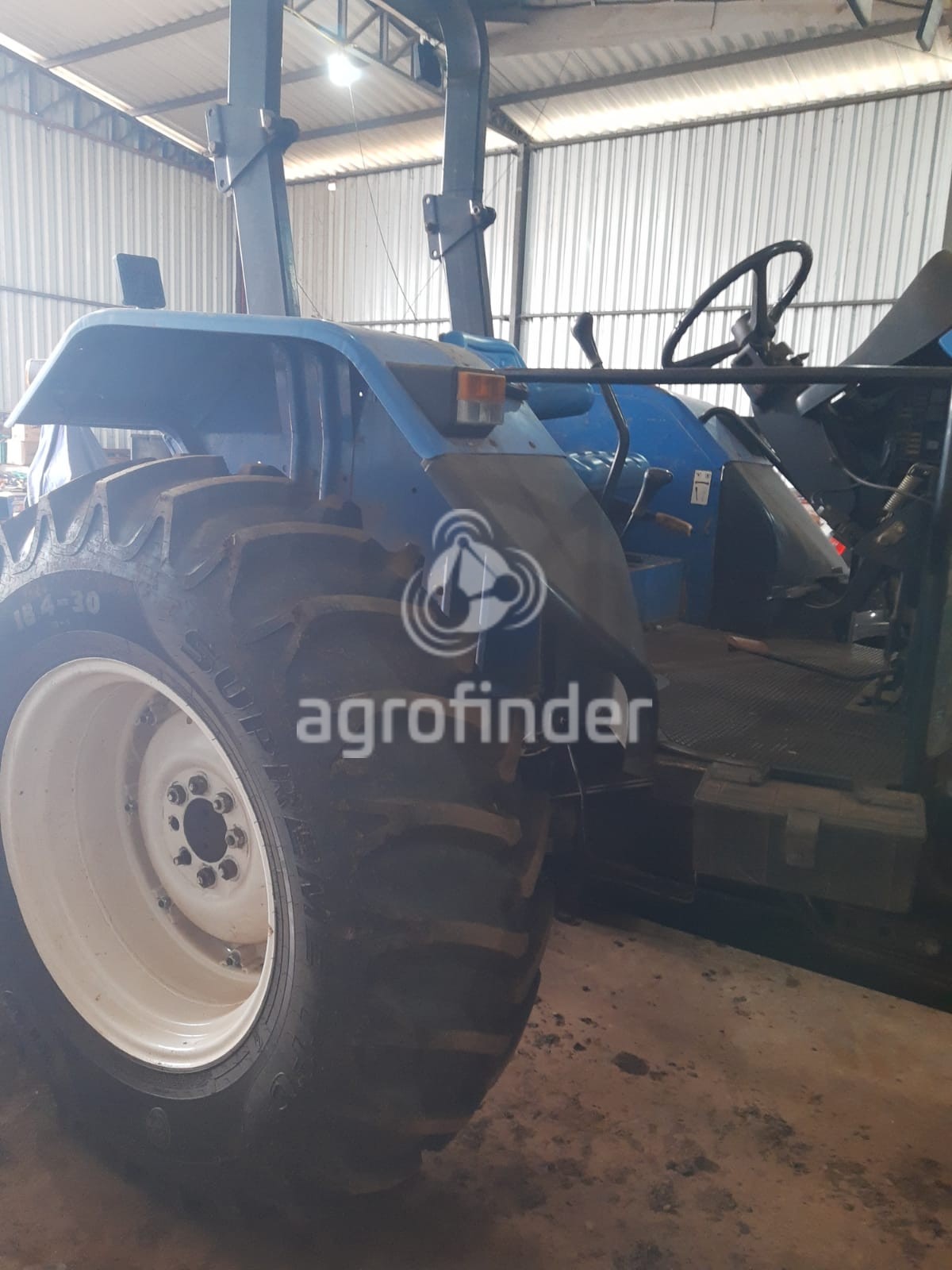 Trator New Holland TS100 ano 2004