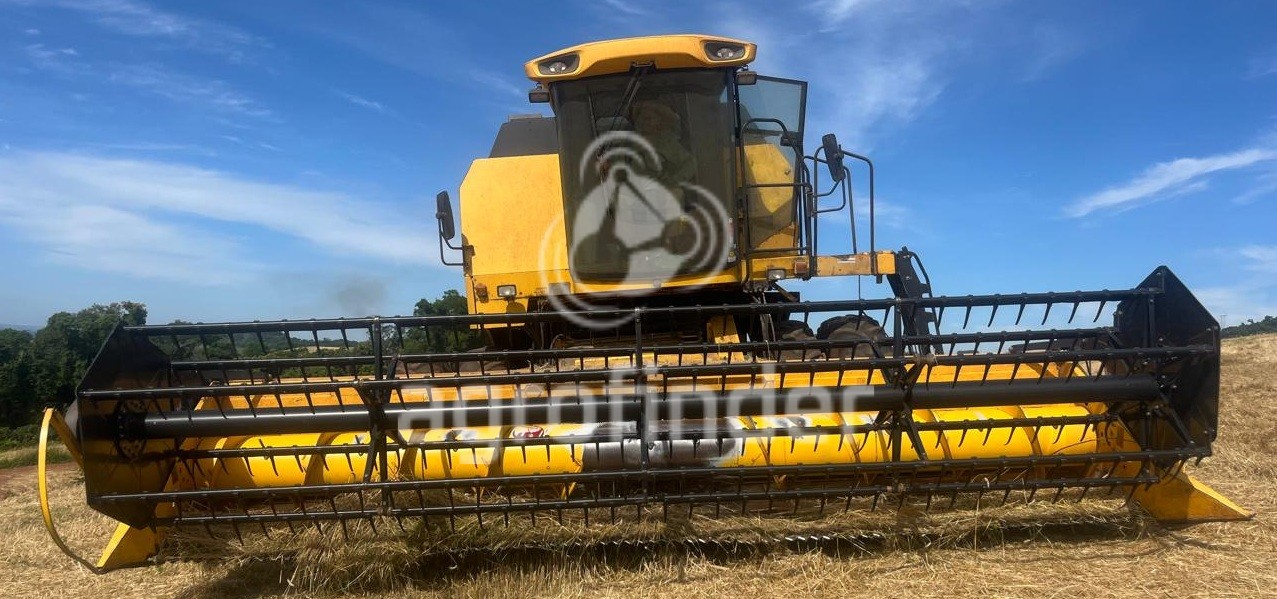 Colheitadeira New Holland TC5070 ano 2018
