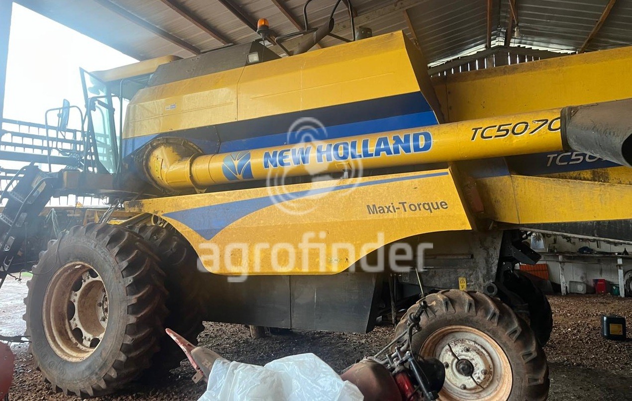 Colheitadeira New Holland TC5070 ano 2018