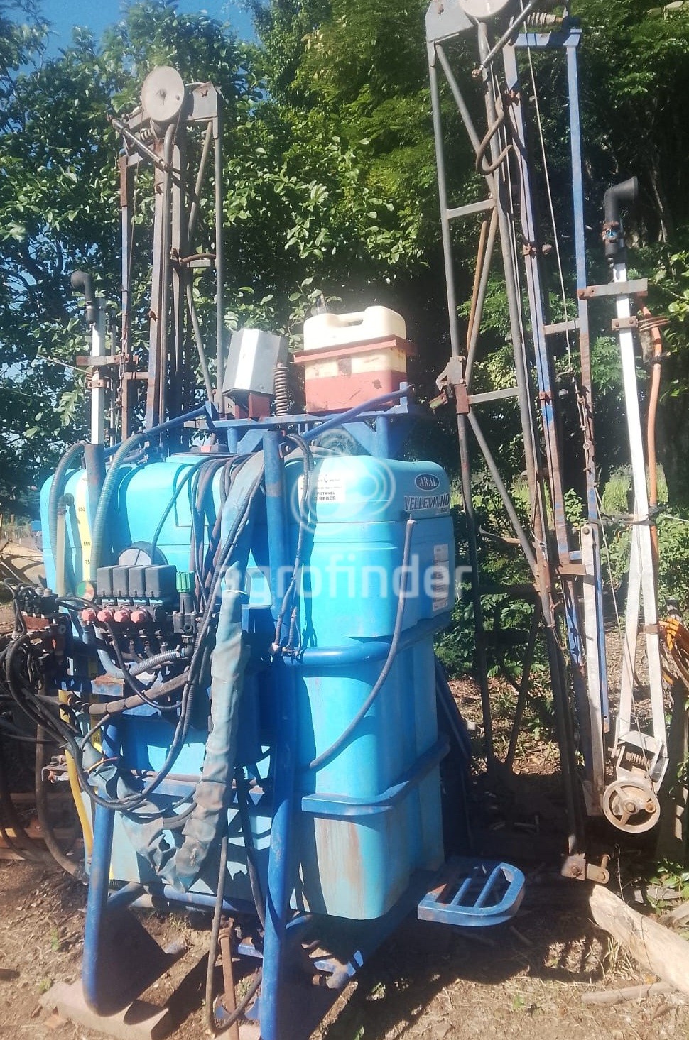 Pulverizador Hidráulico Aral  Velleninho 900L Ano 2010
