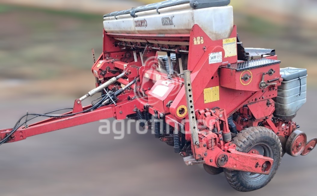 Plantadeira de Verão Semeato SHM15/17 ano 2012