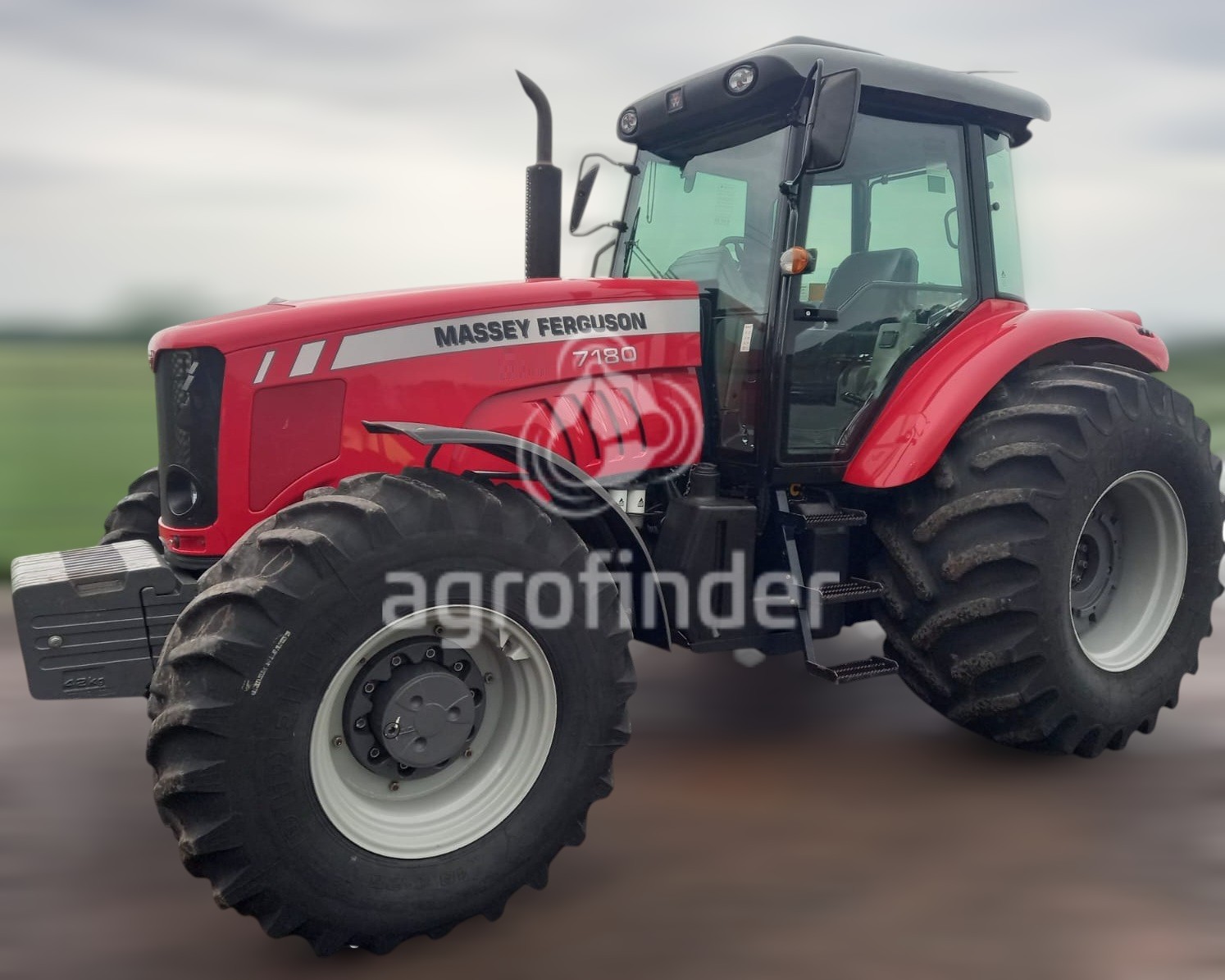 Trator Massey Ferguson 7180 ano 2013