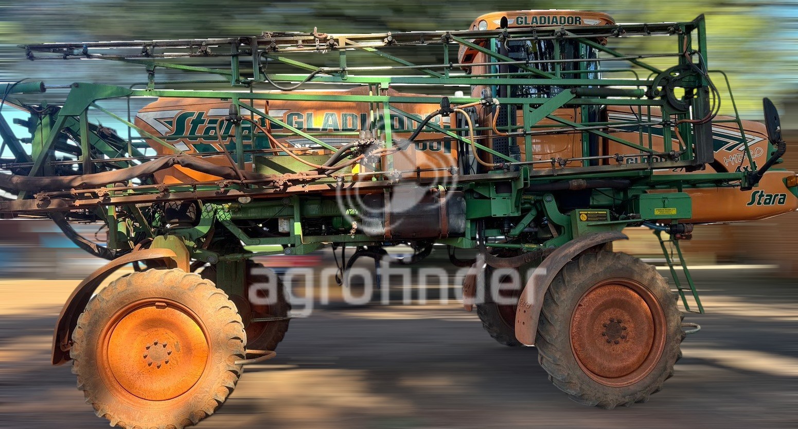 Pulverizador Autop. Stara Gladiador 2700 ano 2013