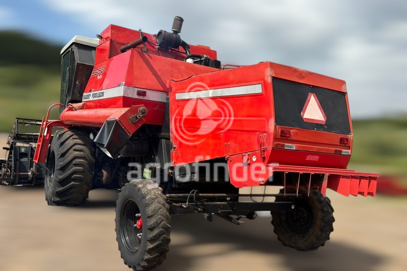 Colheitadeira Massey Ferguson 5650 ano 2001