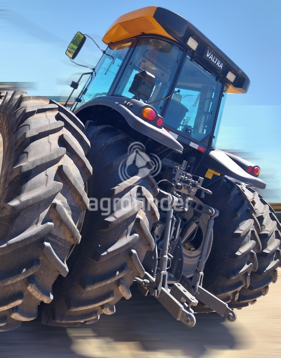 Trator Valtra BT210 Ano 2014