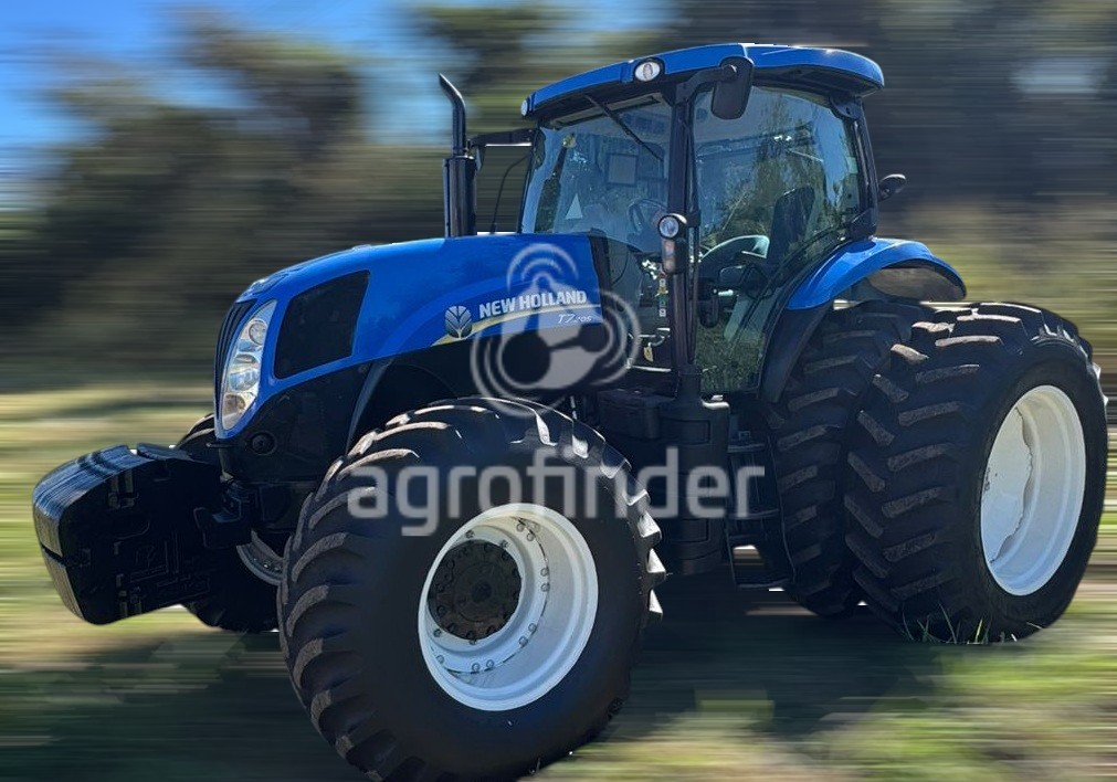 Trator New Holland T7 205 ano 2016