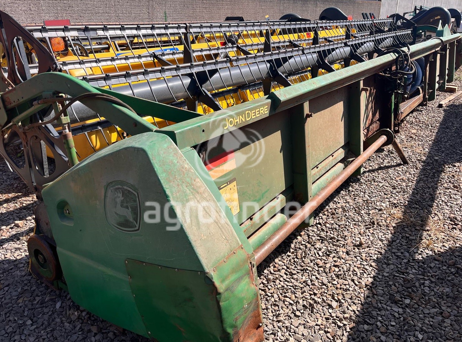 Plataforma de corte John Deere 630F Ano 2004