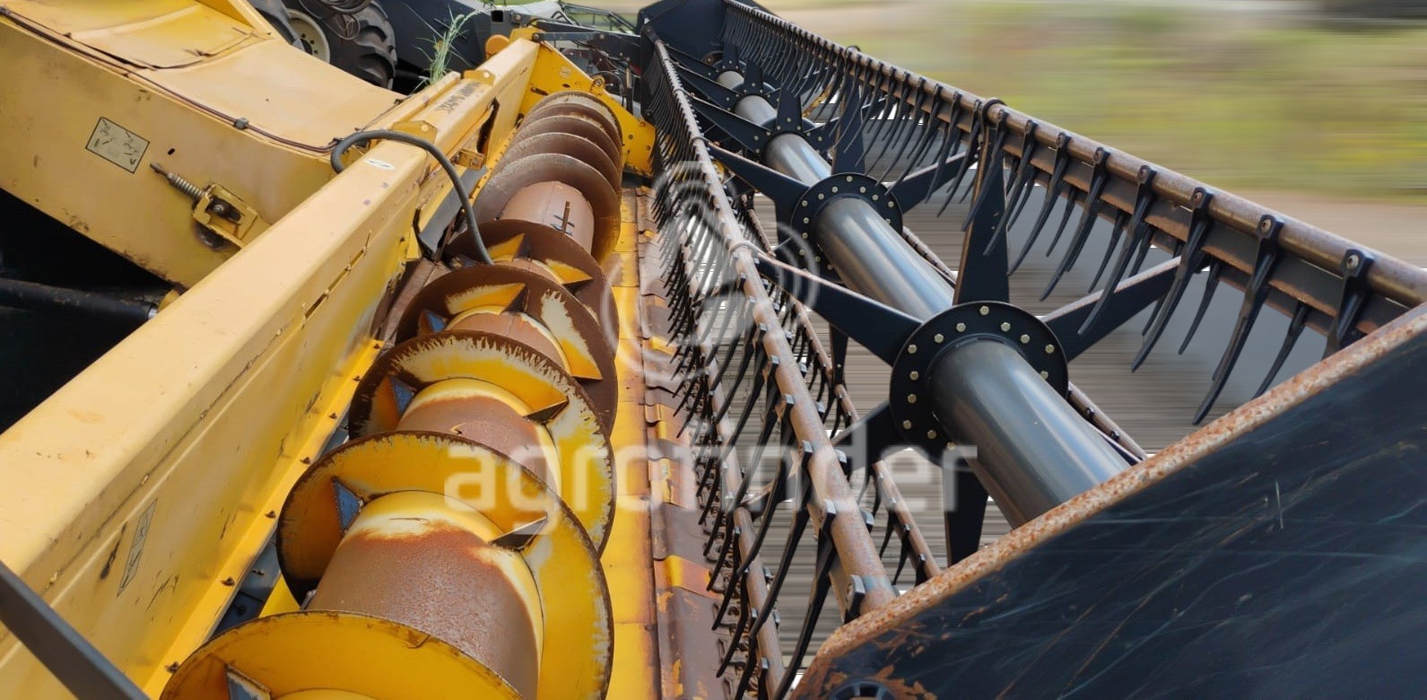 Colheitadeira New Holland TC5090 ano 2008