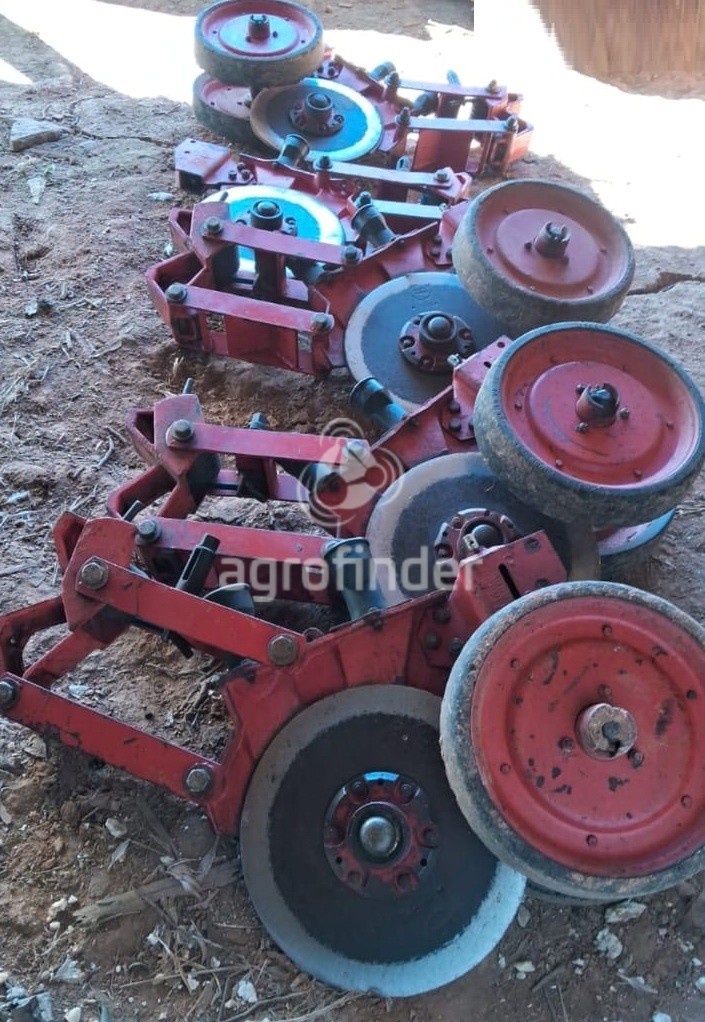 Plantadeira Múltipla Semeato SHM11/13 ano 1999