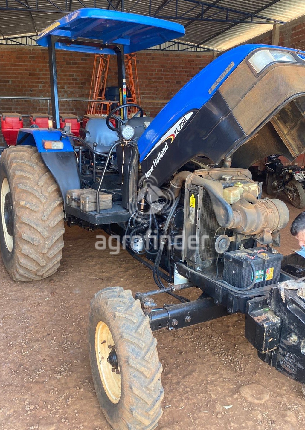 Trator New Holland TL75E Ano 2004