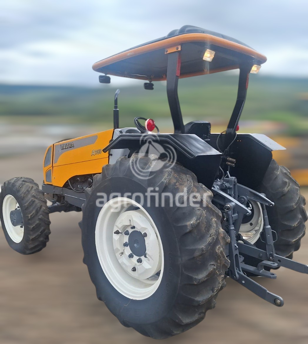 Trator Valtra A950 Ano 2010