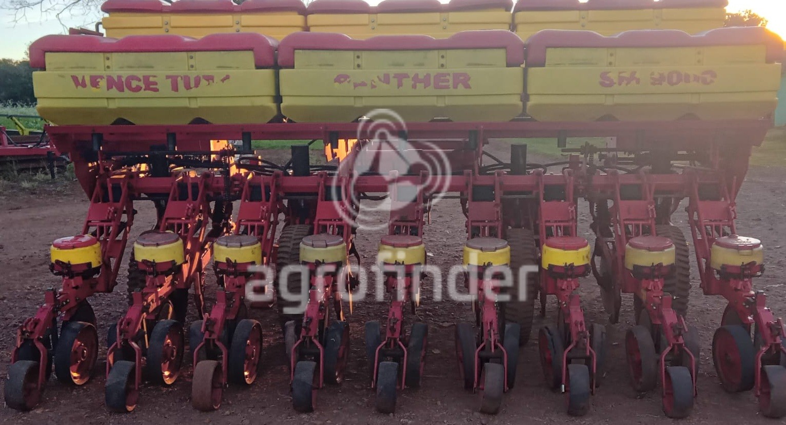 Plantadeira Vence Tudo SM9000 Ano 2010