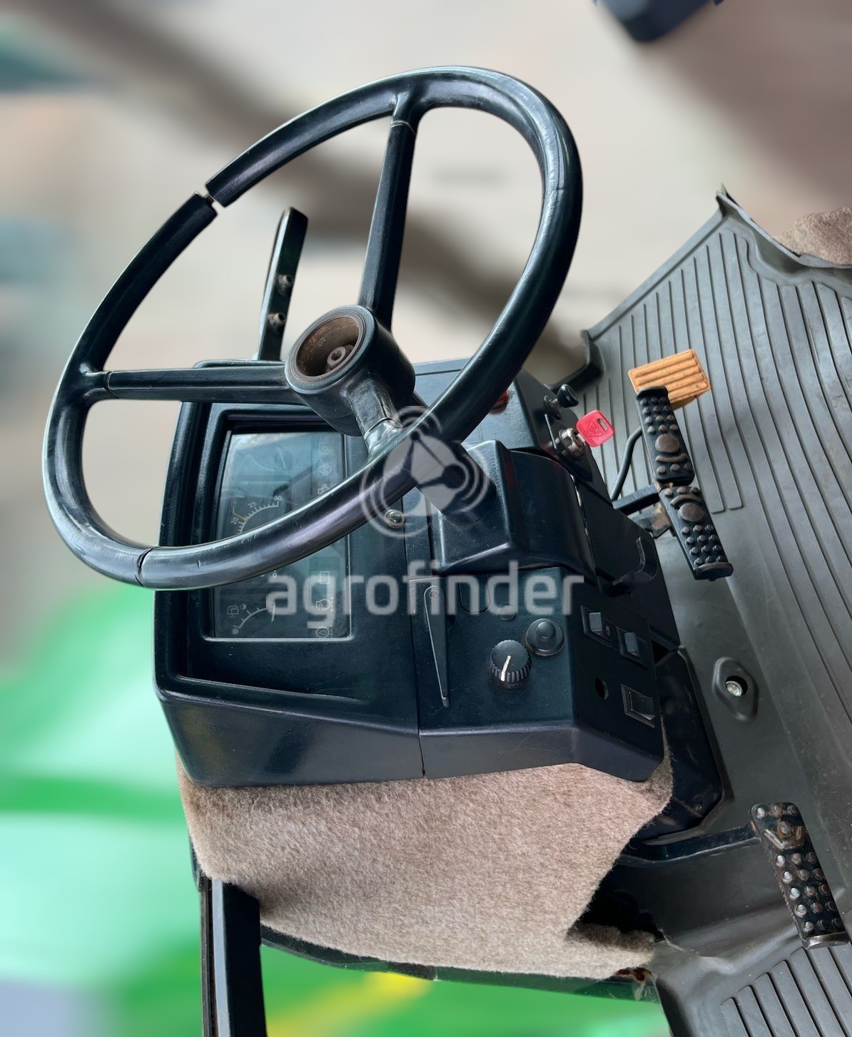 Trator Jonh Deere 6600 ano 1999