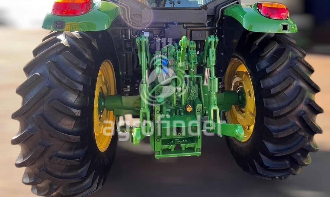 Trator John Deere 6115J Ano 2024