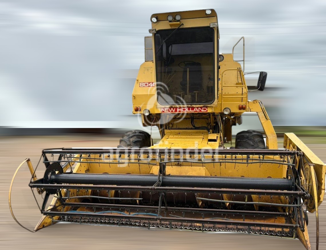 Colheitadeira New Holland 8040 ano 1992