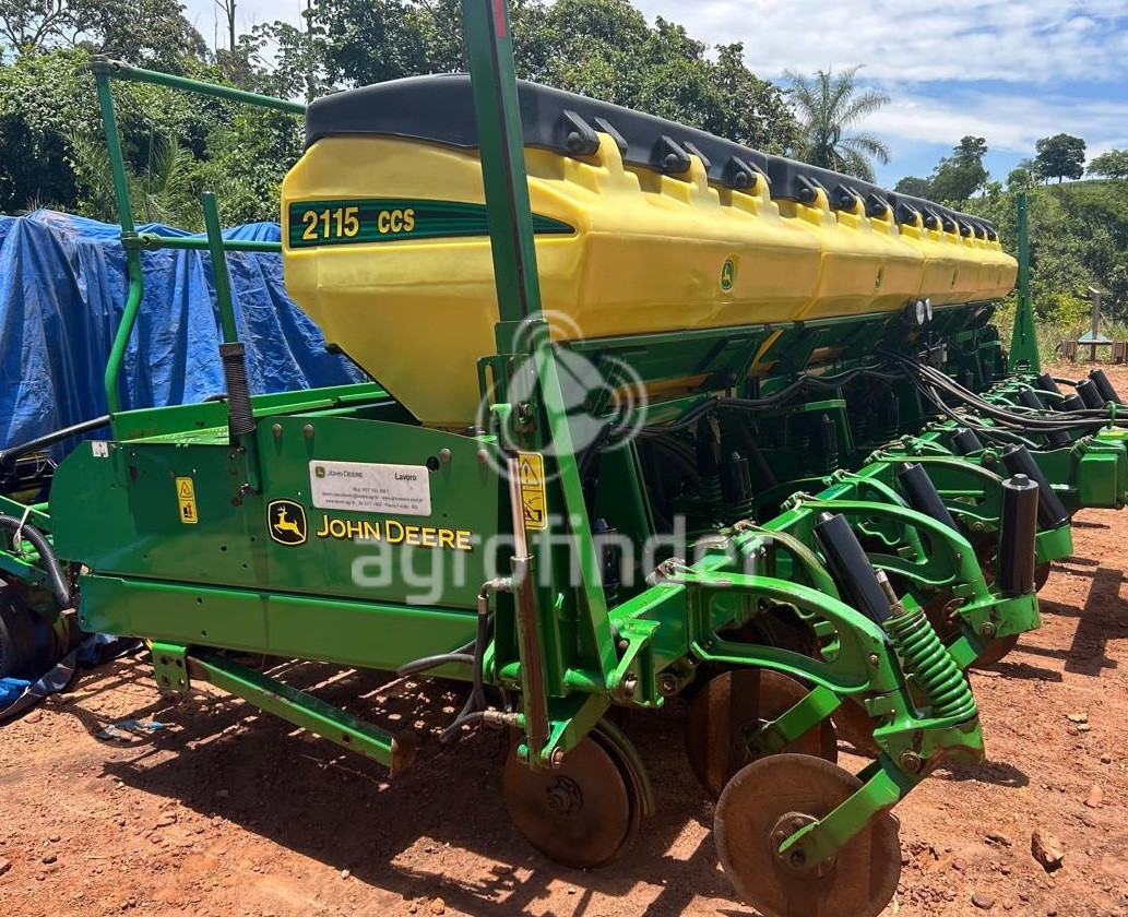 Plantadeira de Verão John Deere 2115CCS ano 2013