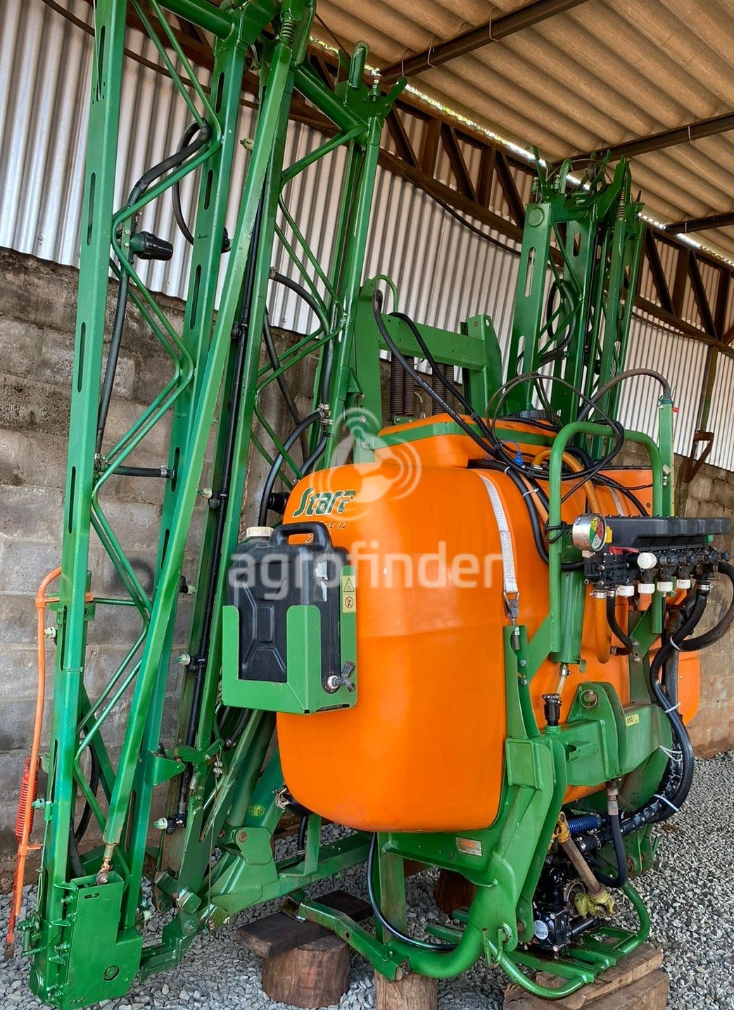 Pulverizador Hidráulico  Stara Corisco700 ano 2008