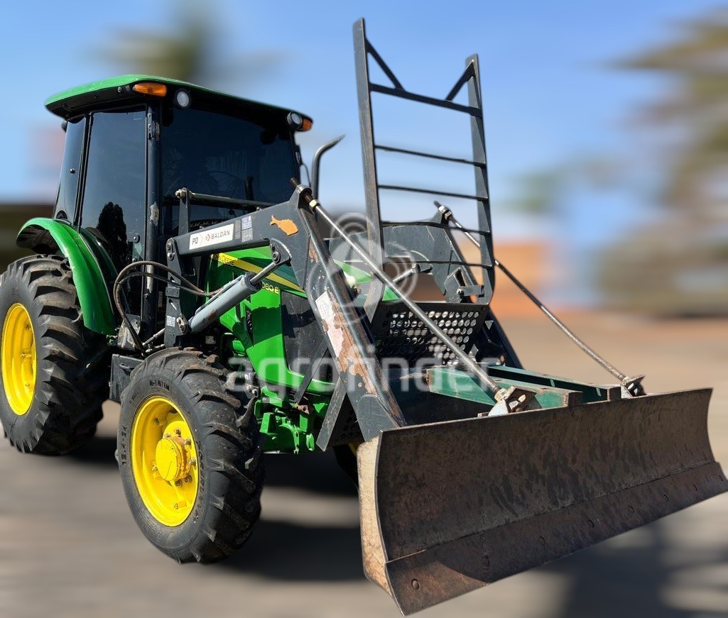 Trator Jonh Deere 5080E ano 2022