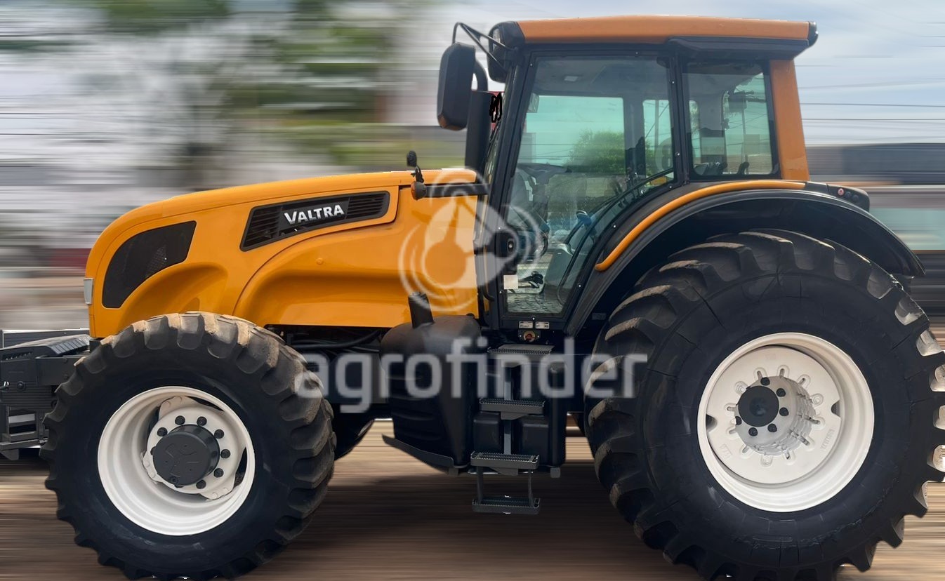 Trator Valtra BH210 Ano 2013