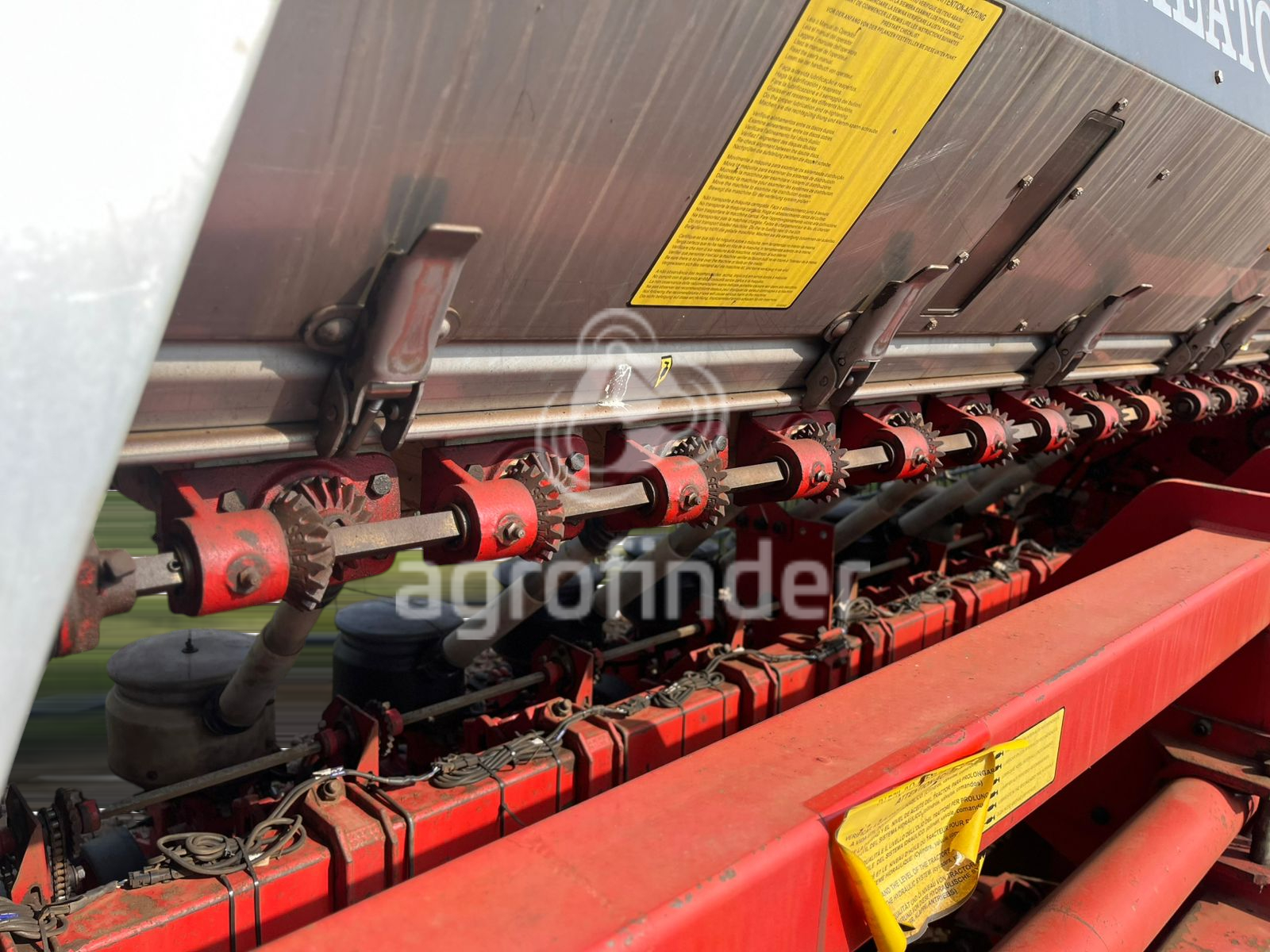 Plantadeira de verão Semeato SHM15/17 Ano 2008