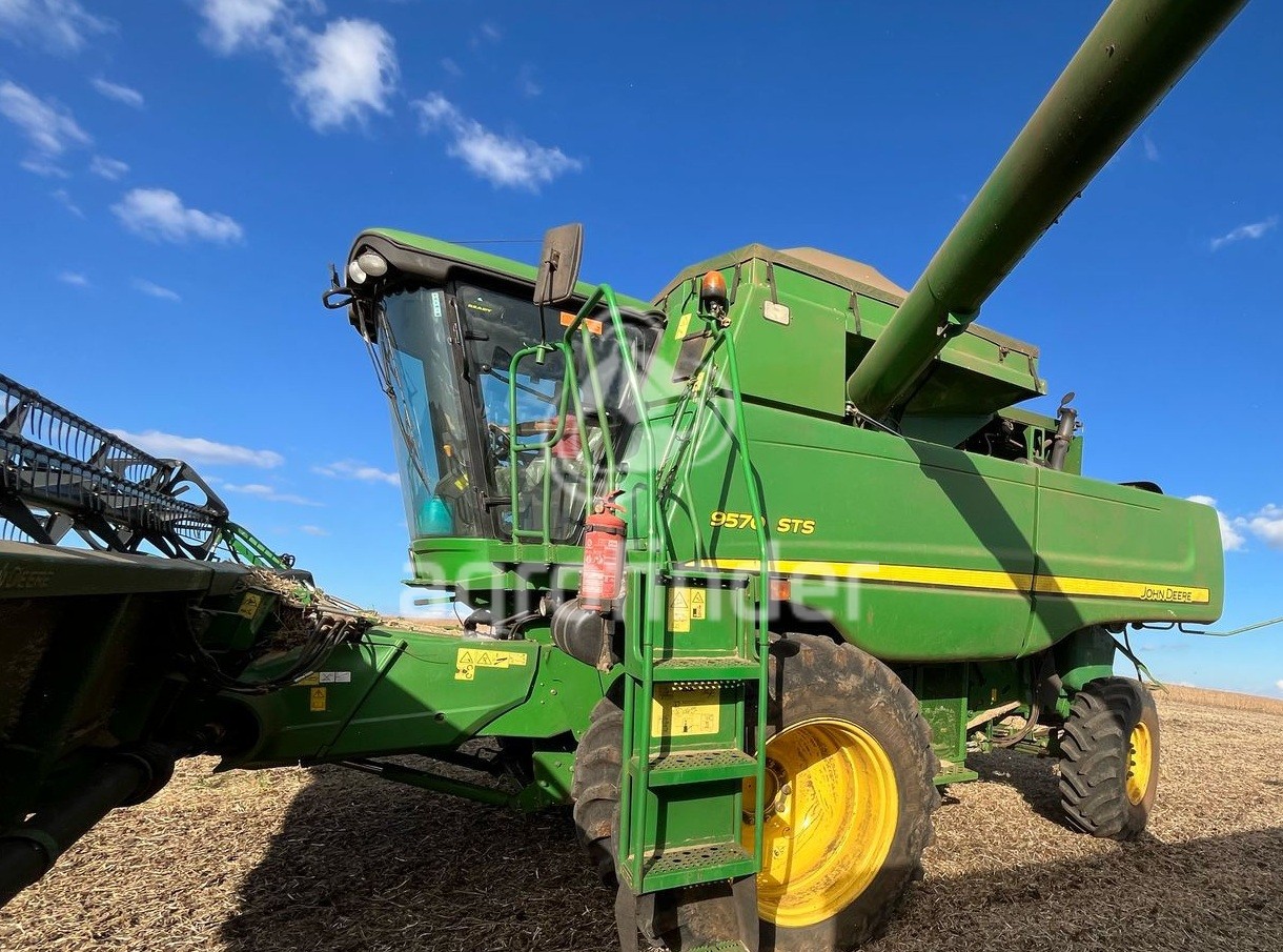 Colheitadeira John Deere STS9570 ano 2011