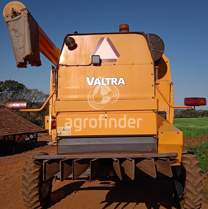 Colheitadeira Valtra  BC 4500 ano 2011