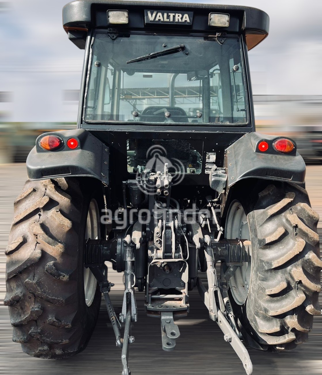 Trator Valtra BM100 Ano 2018