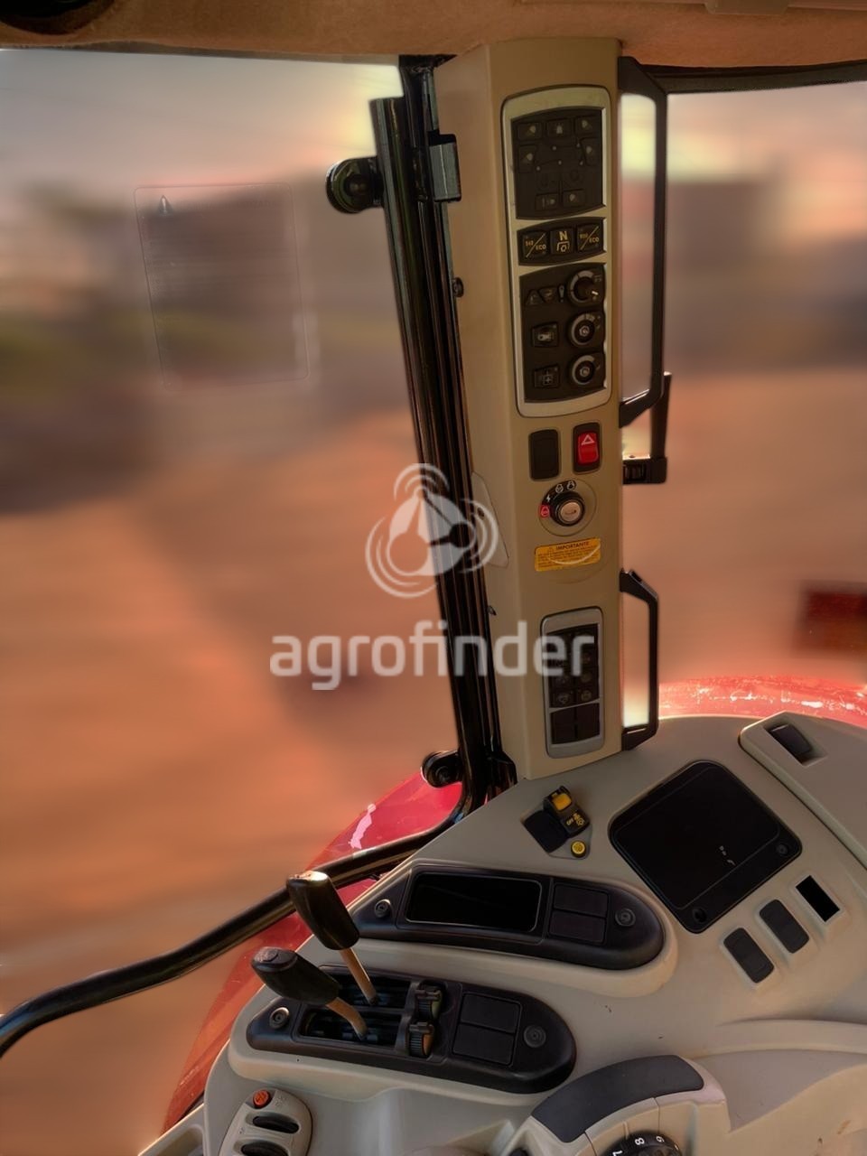 Trator Massey Ferguson 6713R Dyna4 ano 2017