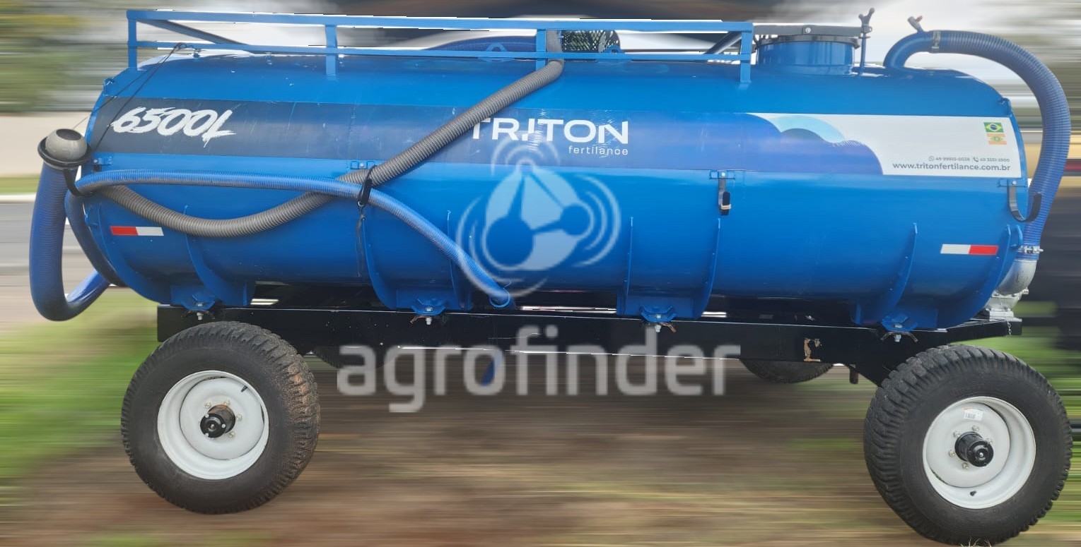 Tanque de Água Triton  6500L Ano 2024