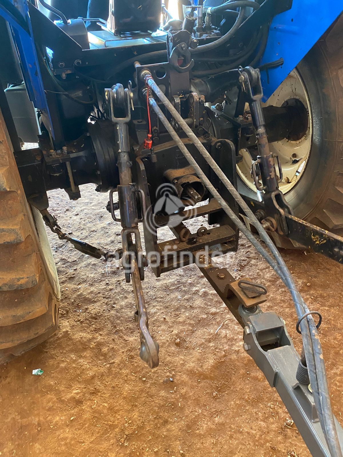 Trator New Holland TL75E Ano 2004