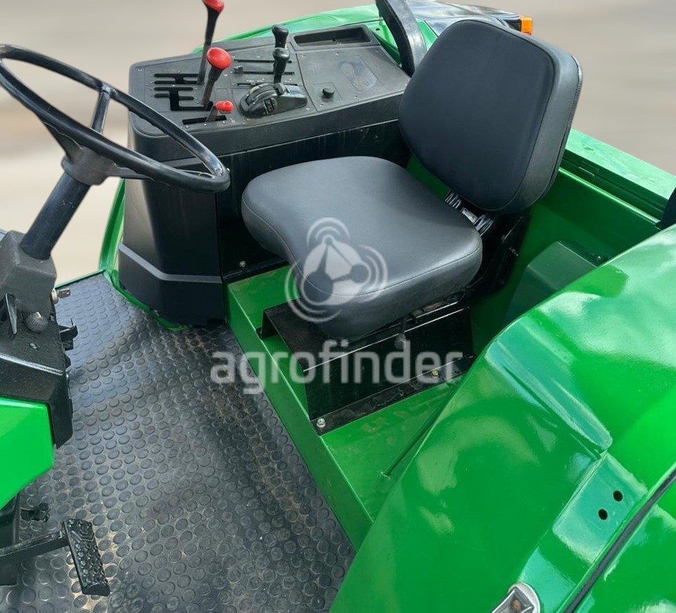 Trator John Deere 6405 ano 2003