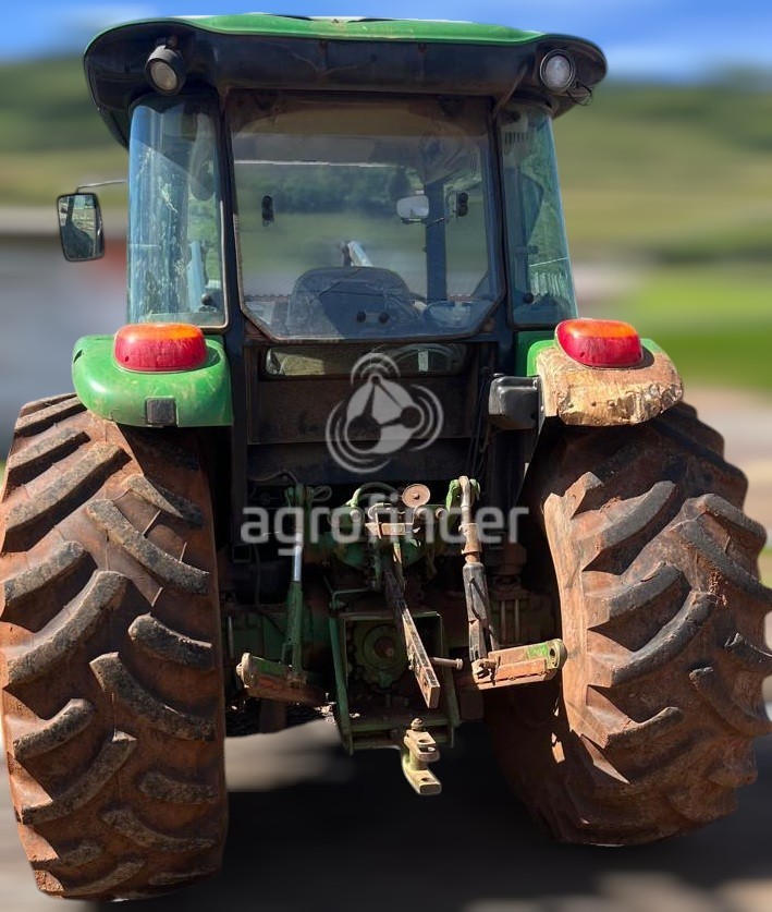 Trator John Deere 5090E ano 2018