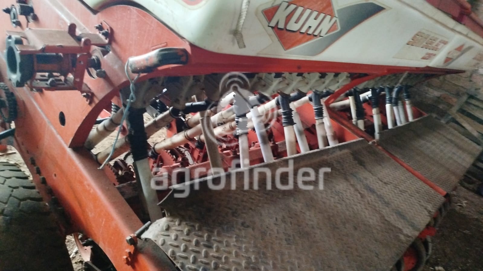 Plantadeira Múltipla Kuhn  SDM Select 2215/17 Ano 2013