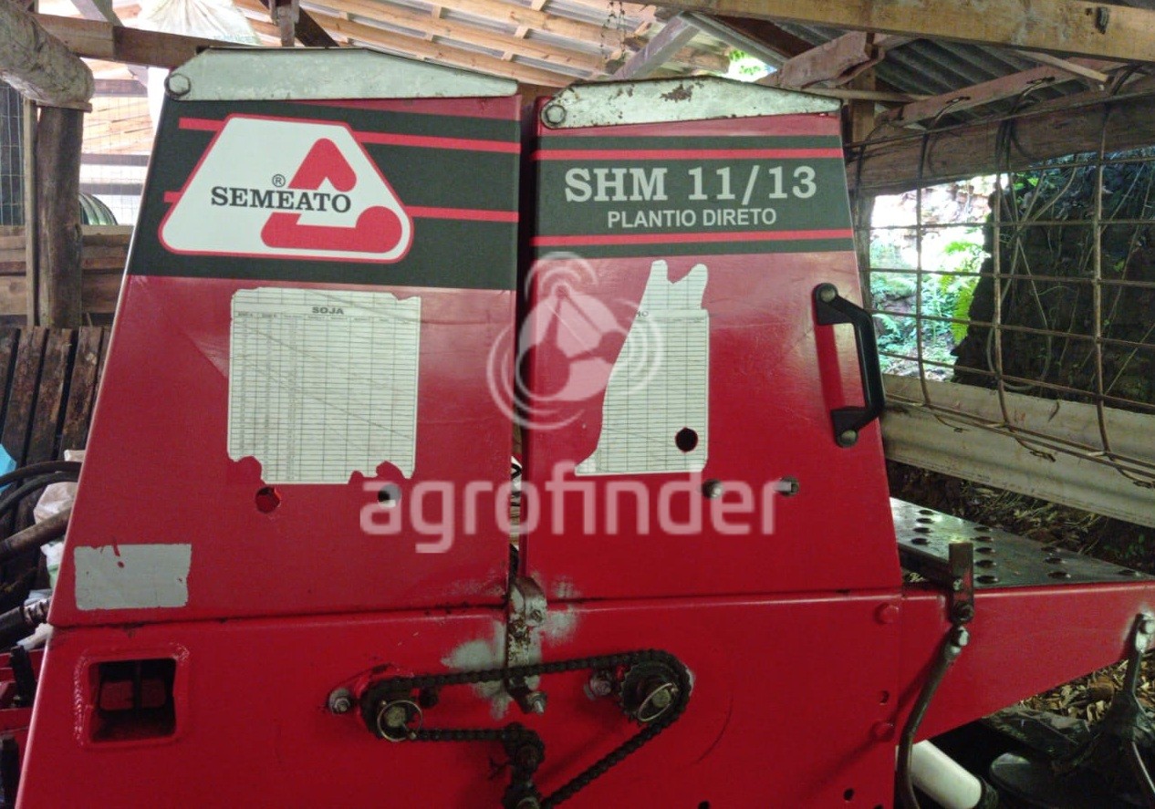 Plantadeira Múltipla Semeato SHM11/13 ano 2000