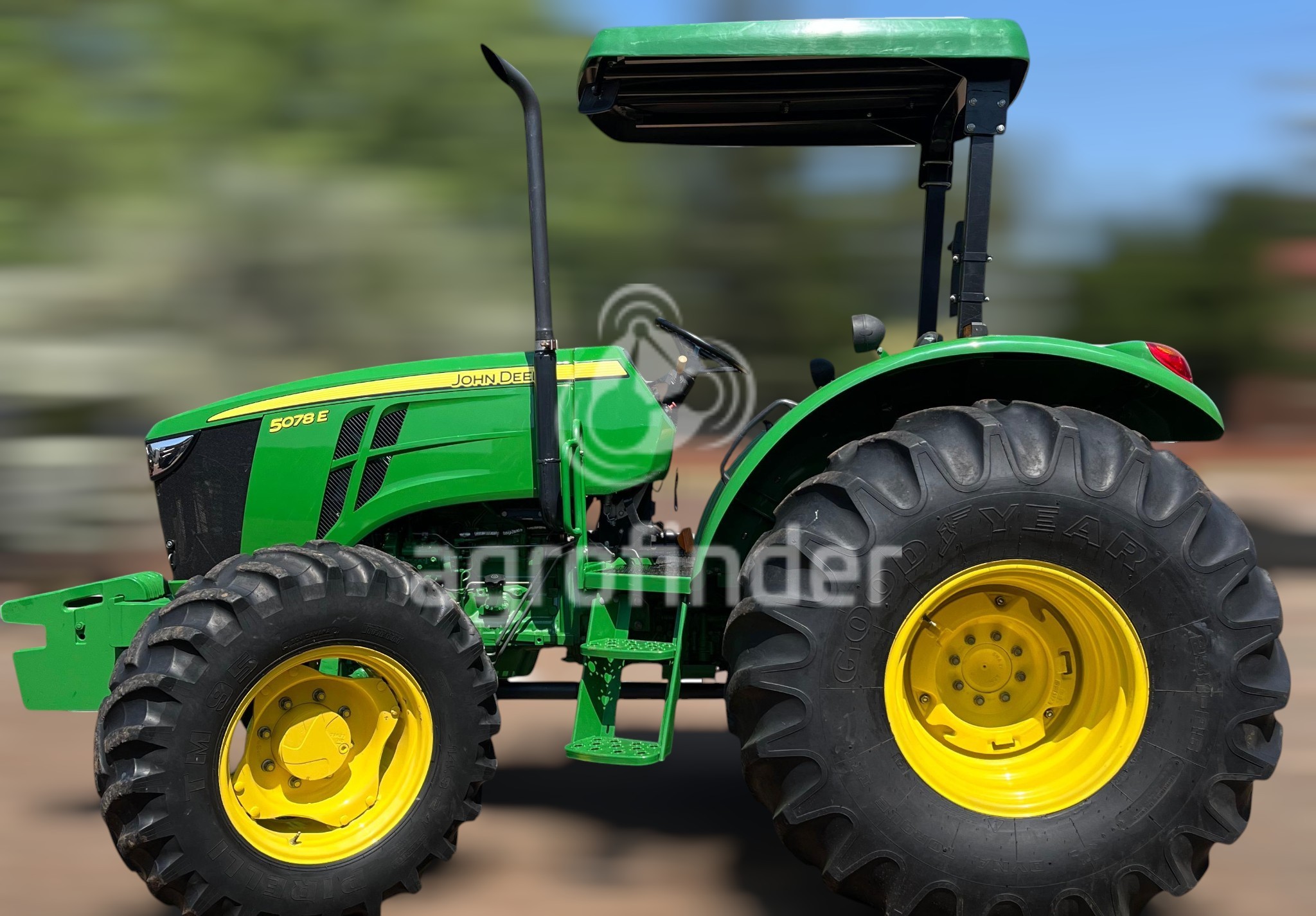 Trator John Deere 5078E ano 2023