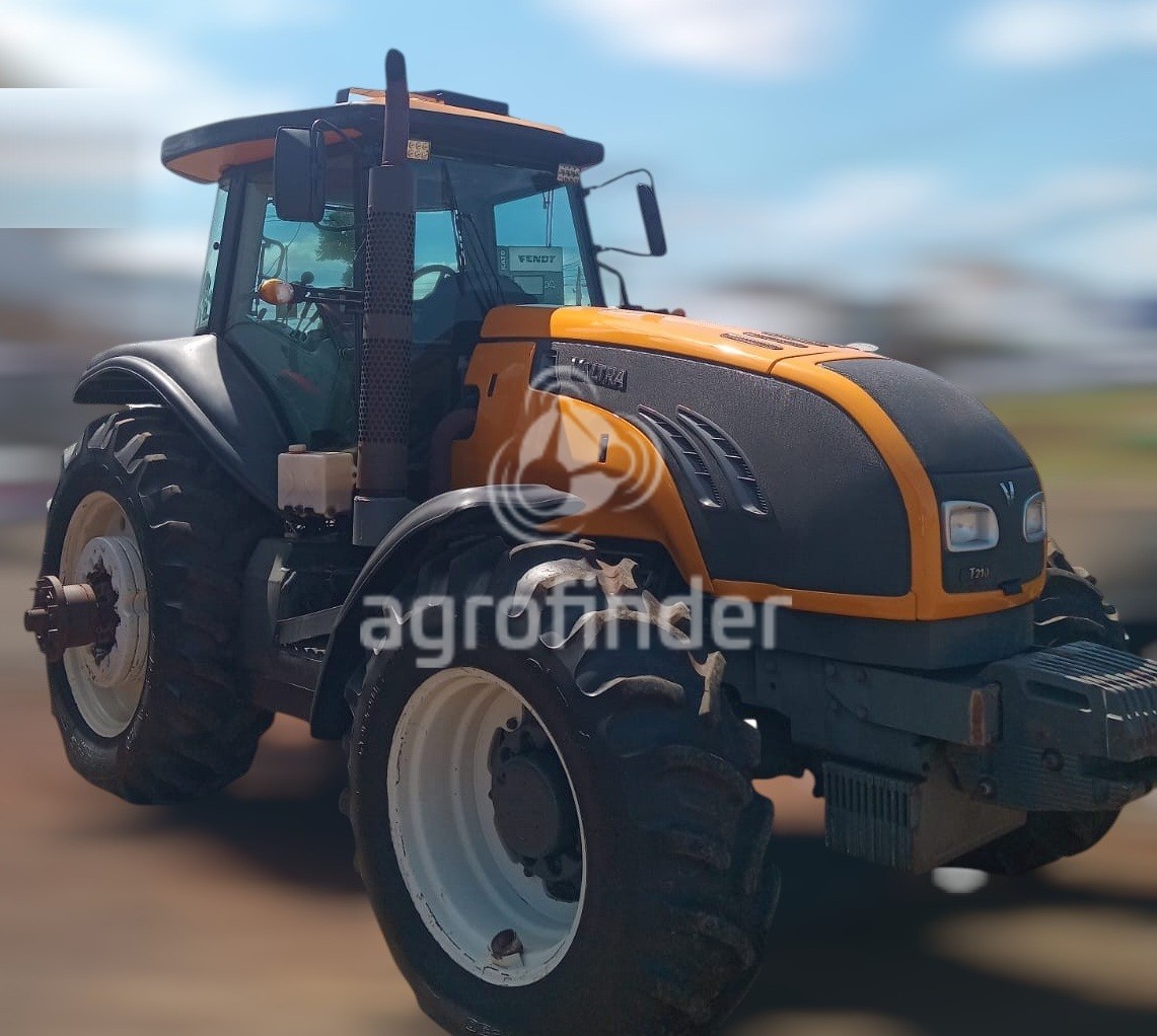 Trator Valtra BT210 ano 2013