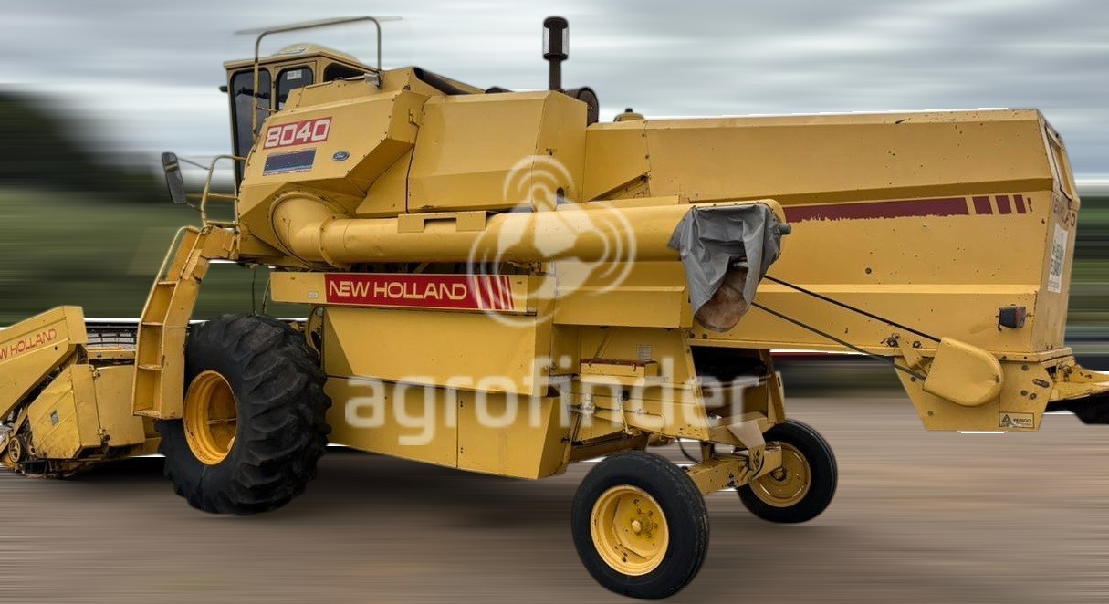 Colheitadeira New Holland 8040 ano 1992