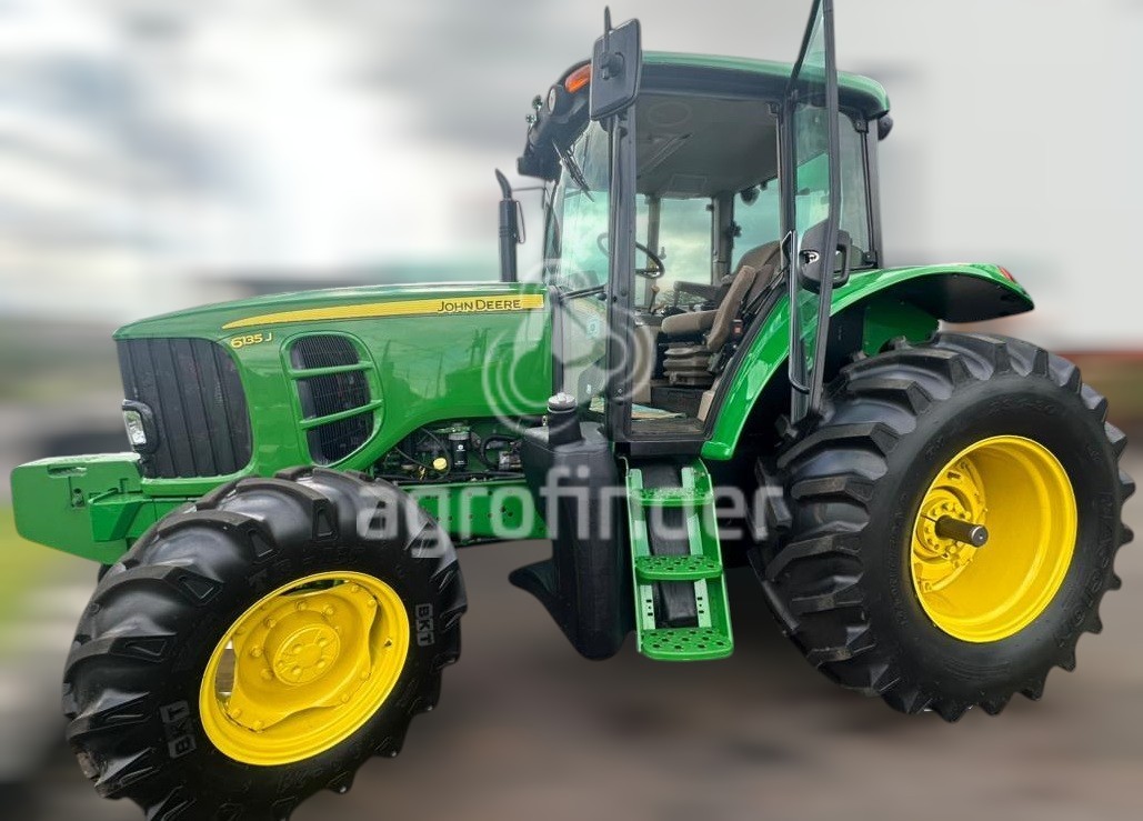 Trator John Deere 6135J ano 2019