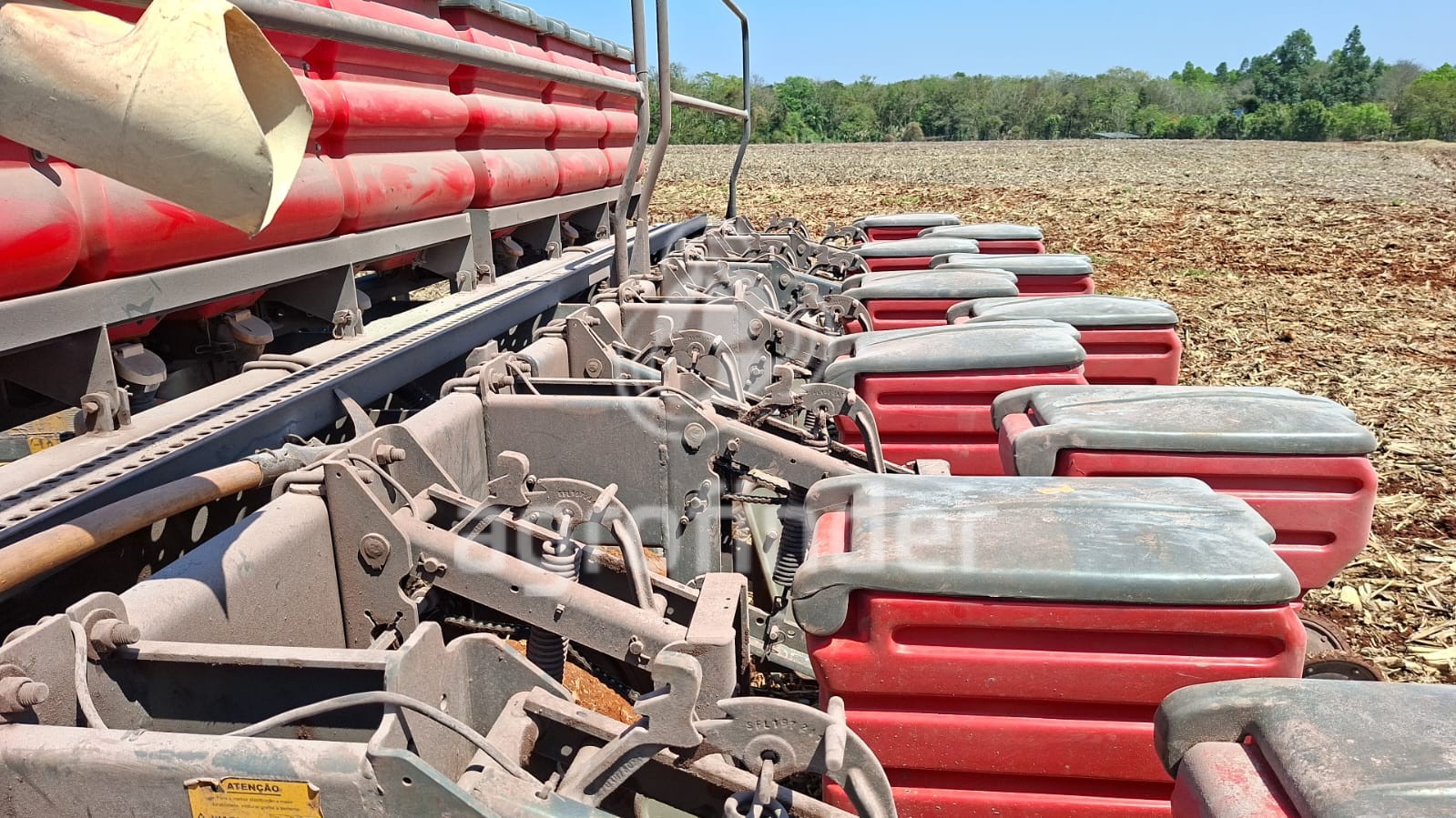 Plantadeira de Verão Massey Ferguson MF511 ano 2014