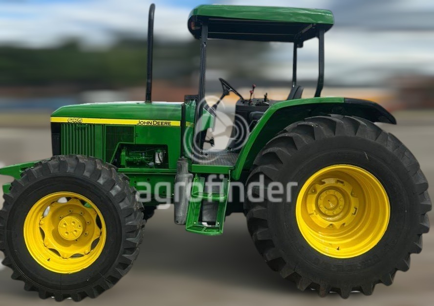 Trator John Deere 6405 ano 2003