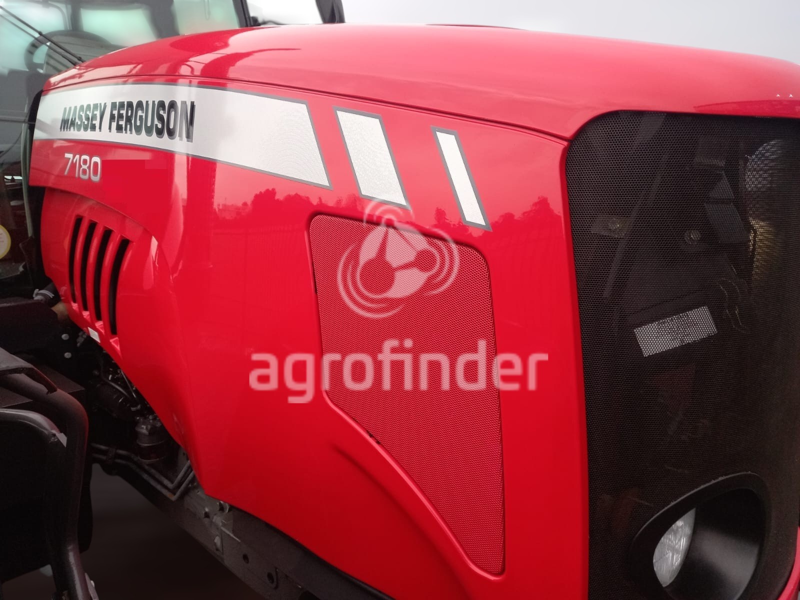 Trator Massey Ferguson 7180 ano 2013