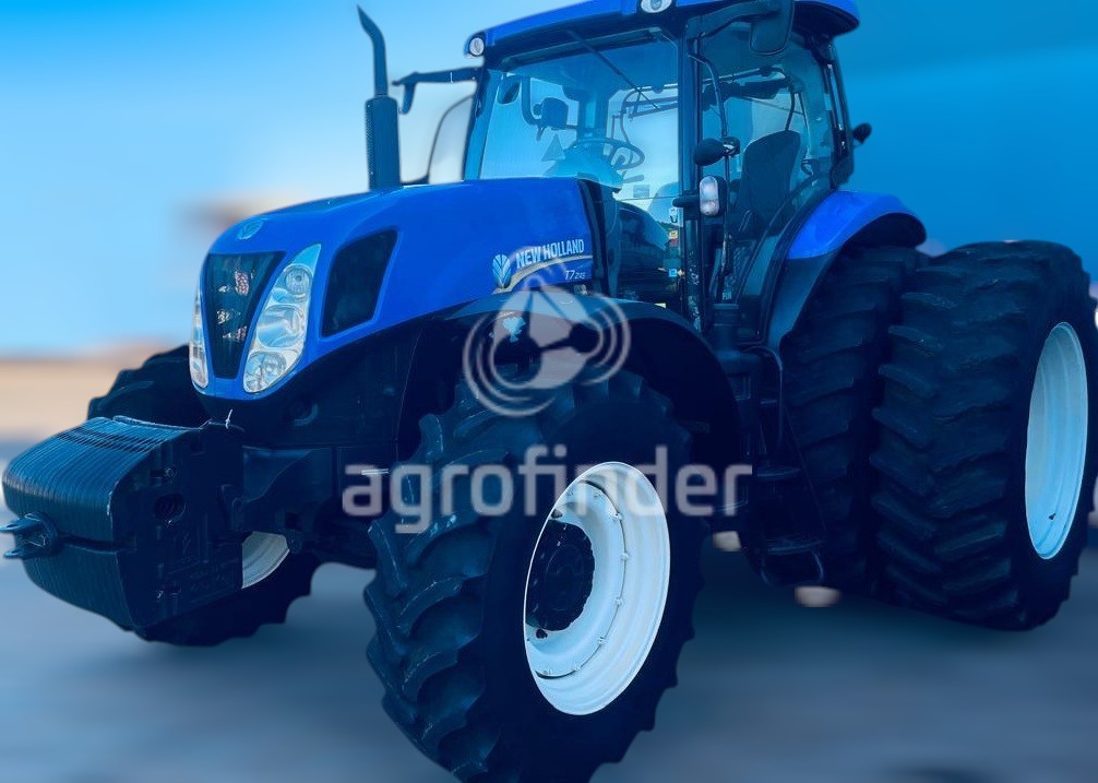 Trator New Holland T7.245 ano 2015