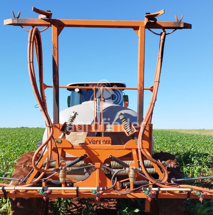 Pulverizador de Arrasto  Jacto Columbia AD18 Ano 2014