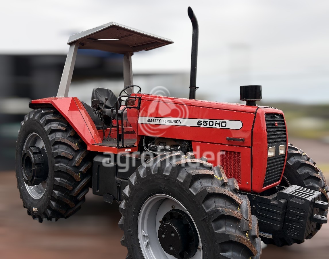 Trator Massey Ferguson 650 ano 2007
