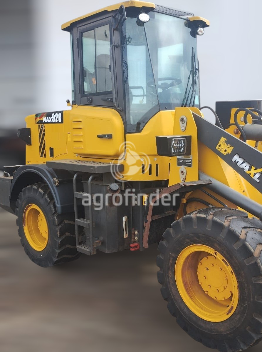 Pá Carregadeira Maxloader 920 Ano 2023