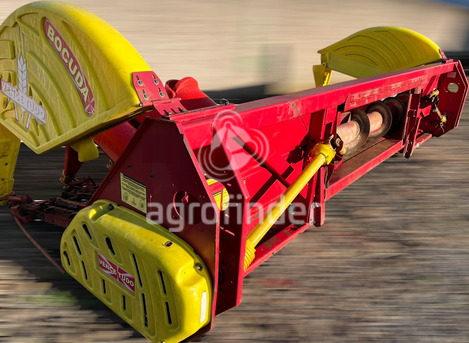 Plataforma de milho Vence tudo Bocuda 5050 Ano 2014